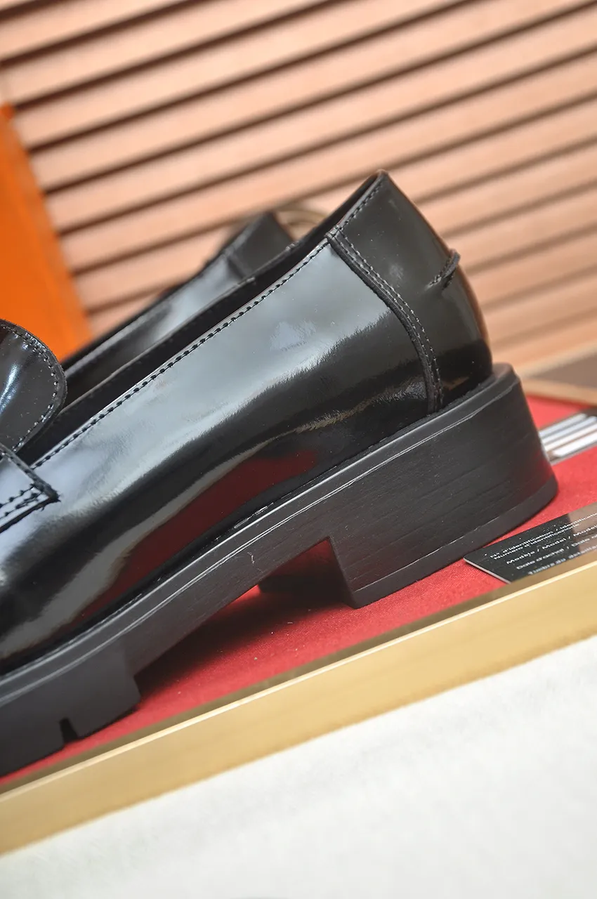 Factory price 500💶[HERMES] (cowhide lining)🍀Italian top luxury🍀He does not pursue novel styles and gorgeous colors, but attracts the favor of successful men with his flawless, elegant and classic style. Formal leather shoes This very comfortable, simple and stable style allows you to easily match any style! The pattern is absolutely 1:1 refined from the original case, and we strive for excellence in materials, imported cowhide + cowhide lining💪💪💪extraordinary texture👍! Code number: 38-45 (45 customized)